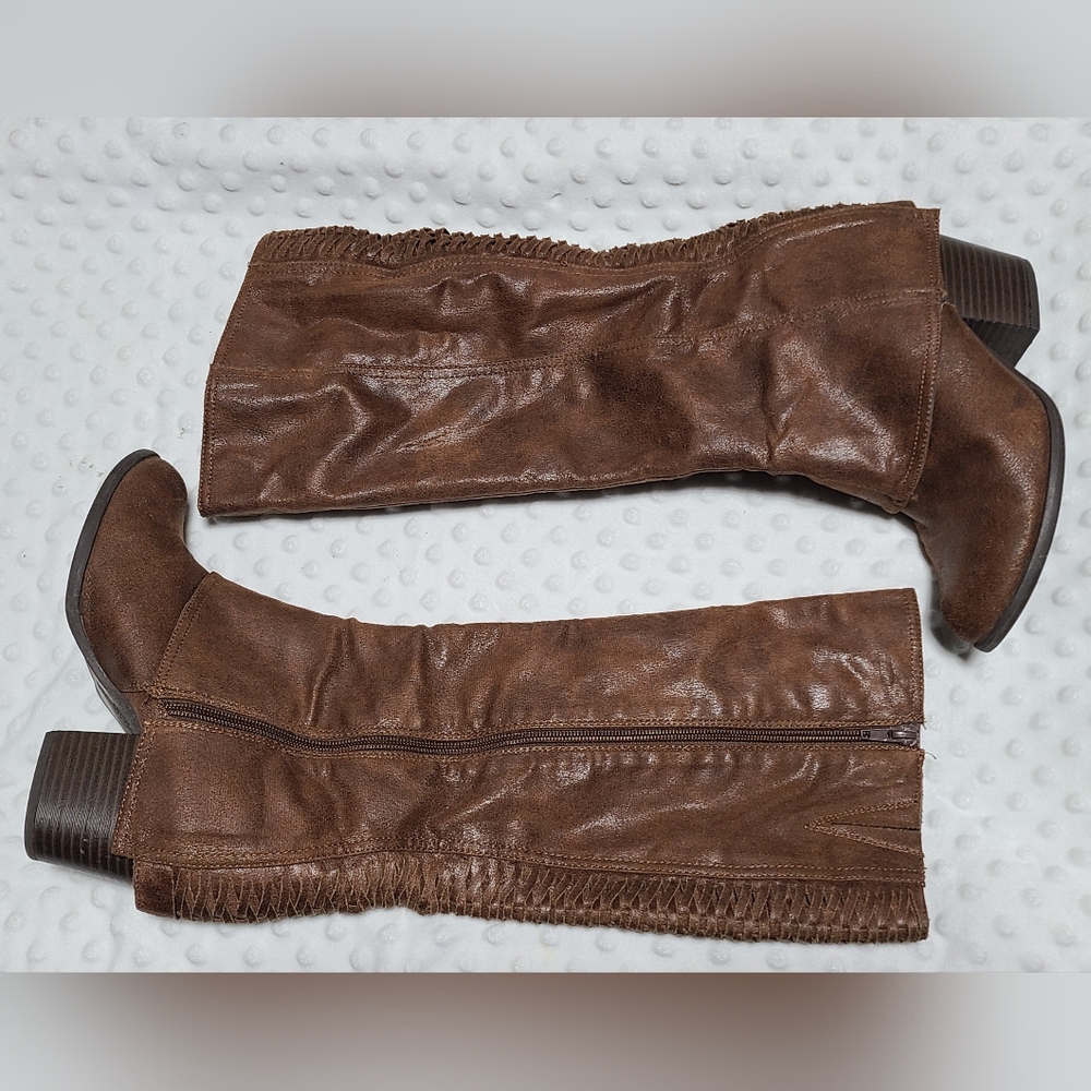 Fergie Boots